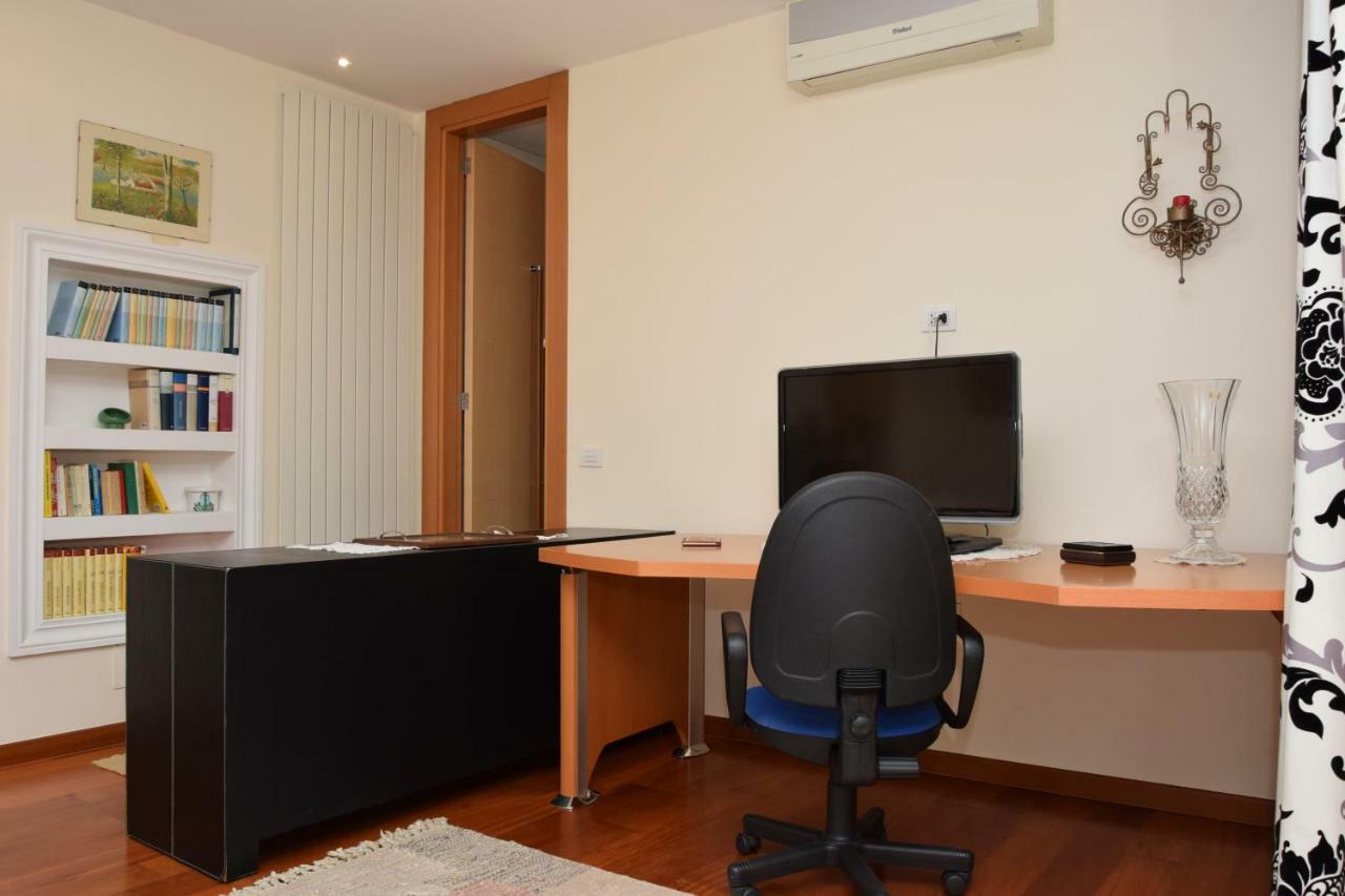 Vuemme 97 Apartman Bari Kültér fotó